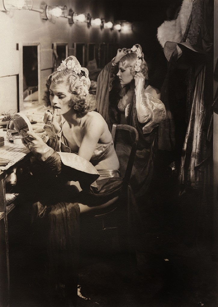 Margaret Bourke-White, Backstage – Burlesque Chorines, 1936